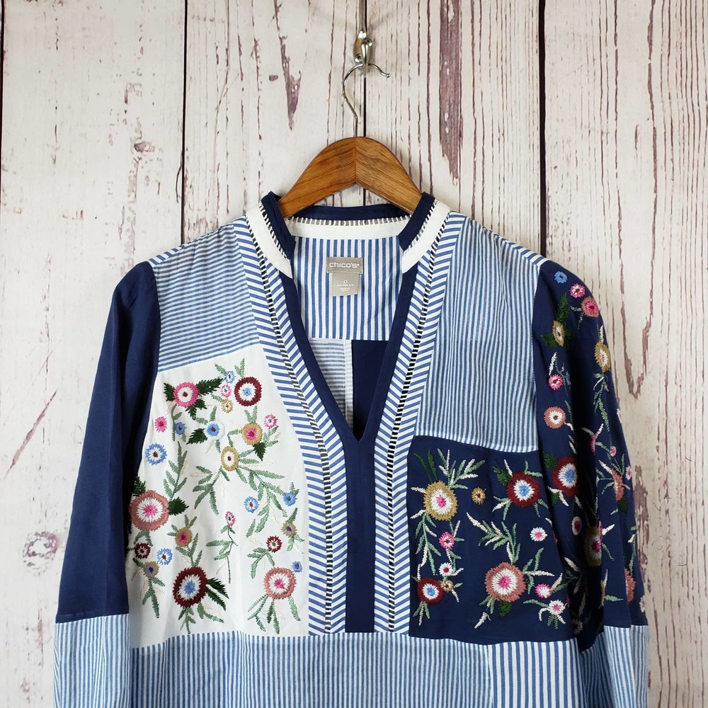 Chicos Henley Blouse Womens Size 0 Floral V Neck Long Sleeve Cotton Blue